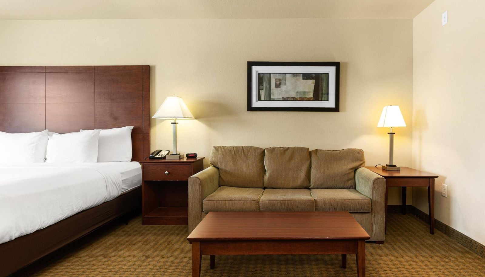 Room - Cobblestone Hotel & Suites - Knoxville