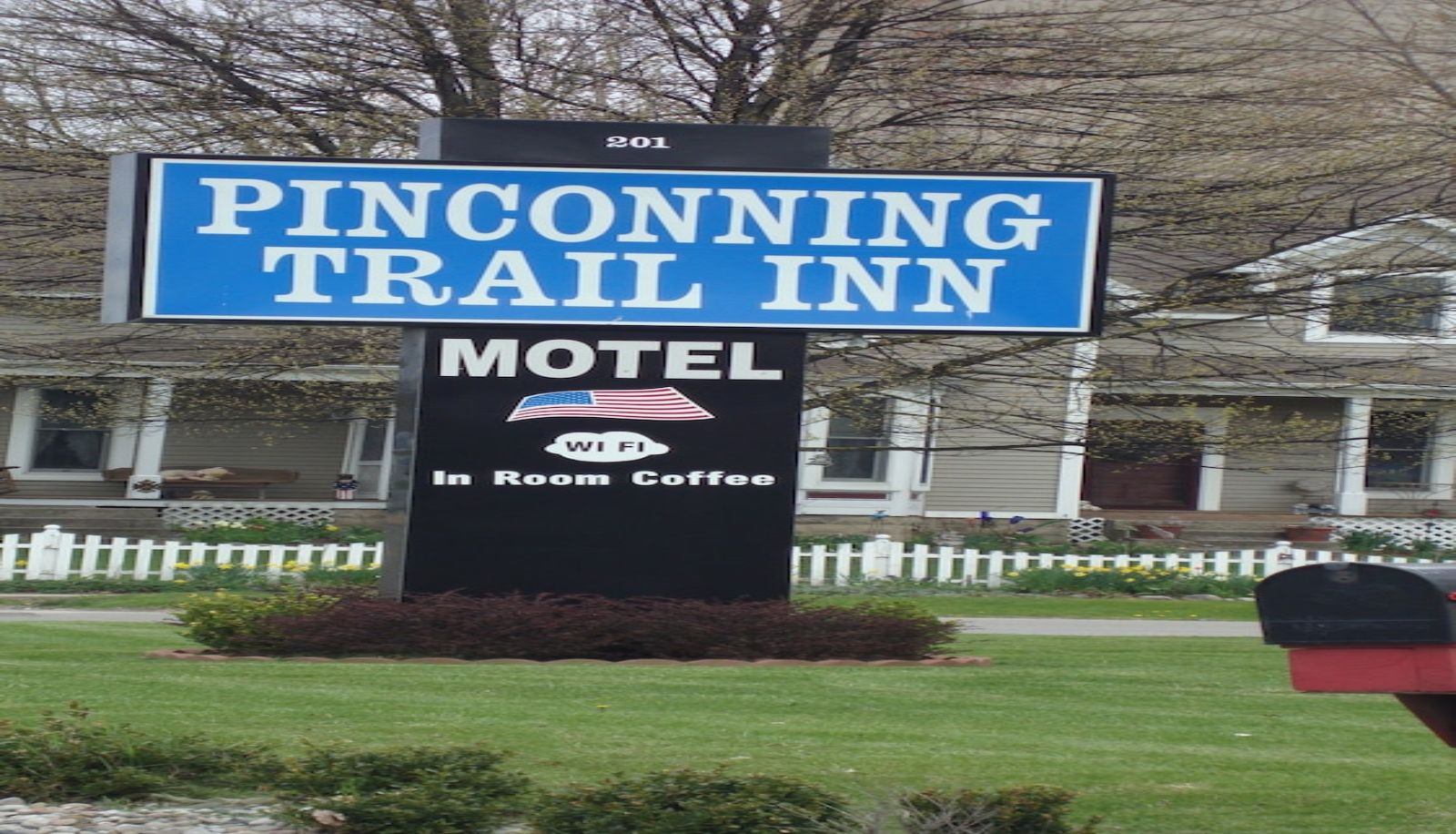 Info - Pinconning Trail Inn Motel