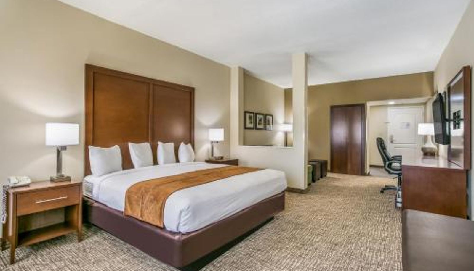 Suite - Aspire Hotel and Suites