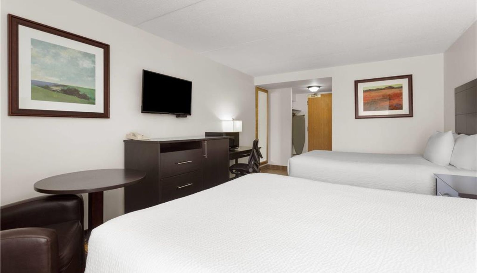Room - Travelodge by Wyndham Lindsay