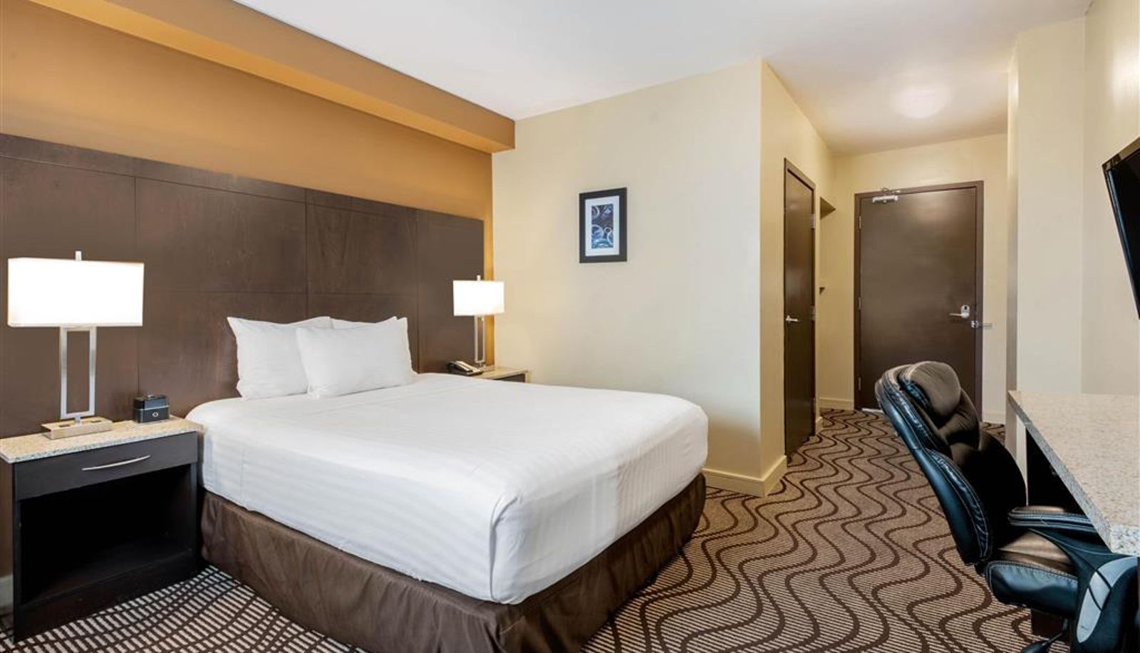 Camera - La Quinta Inn & Suites by Wyndham Oshawa