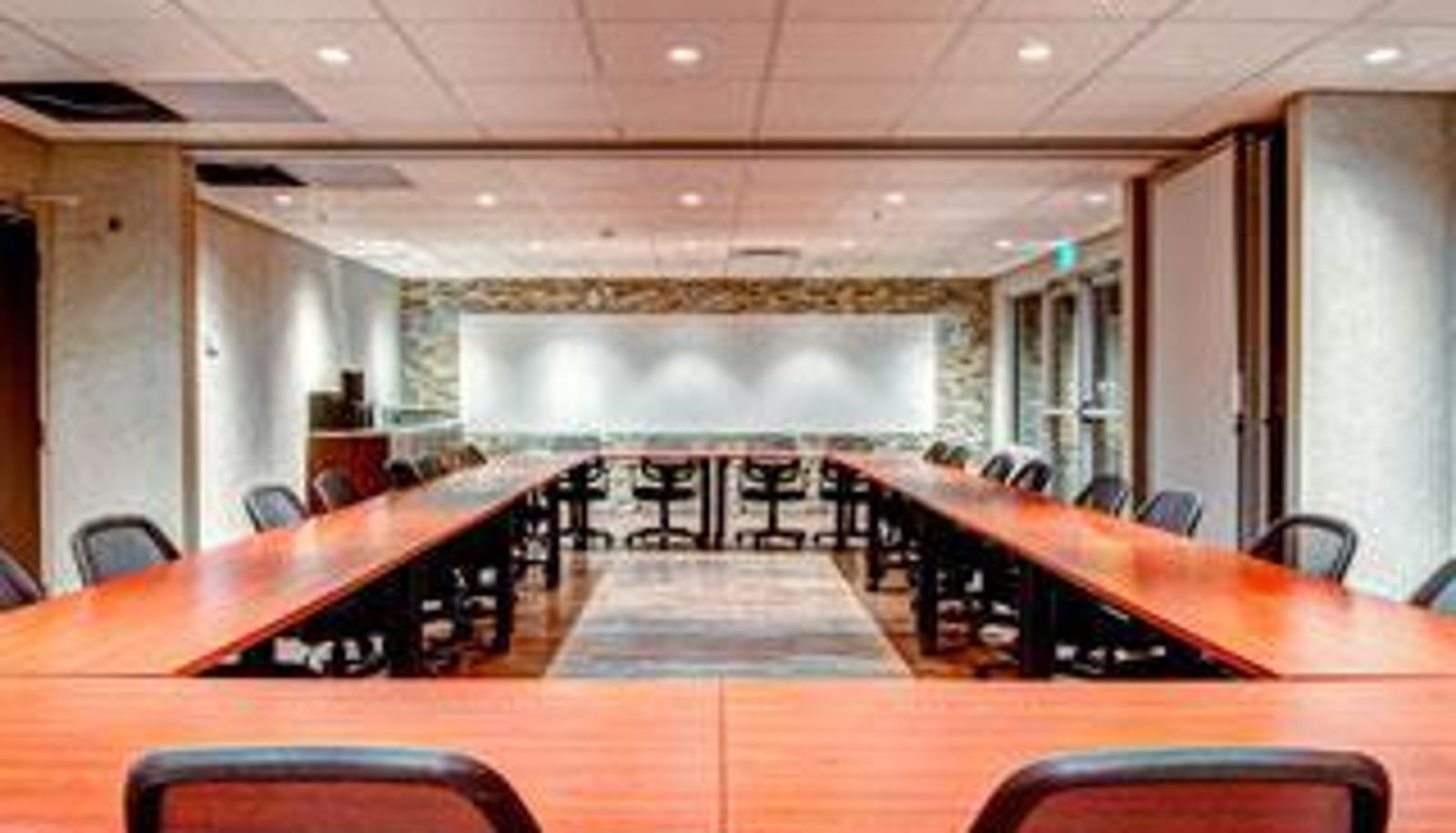 Info - Home Inn And Suites Yorkton
