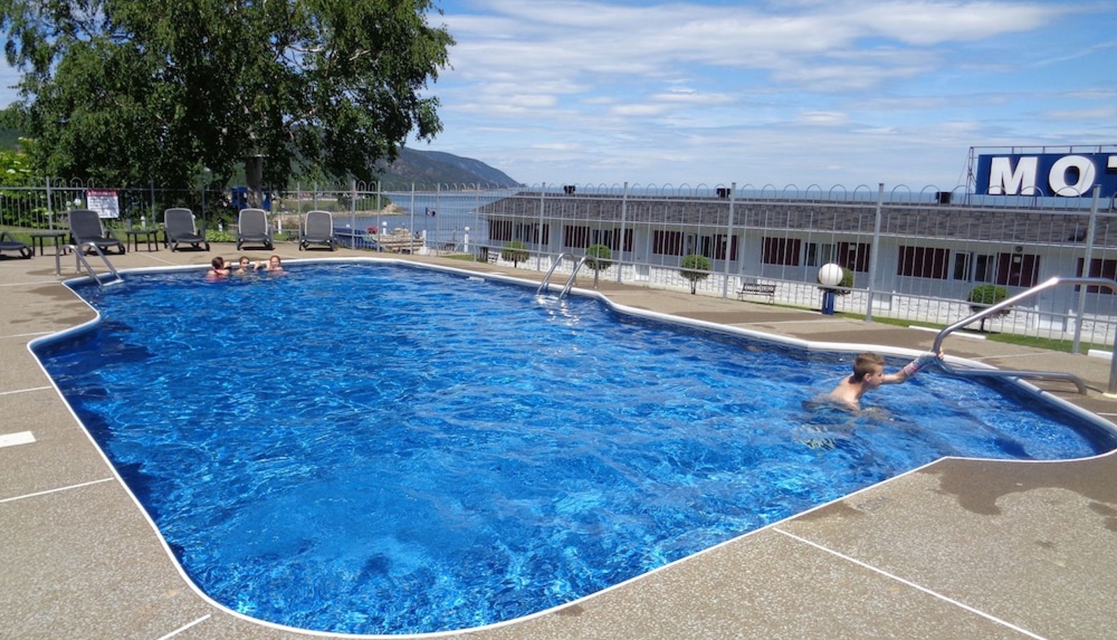 Pool - Motel Belvédère