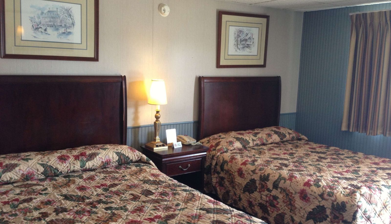 Chambre - Cadet Motor Inn