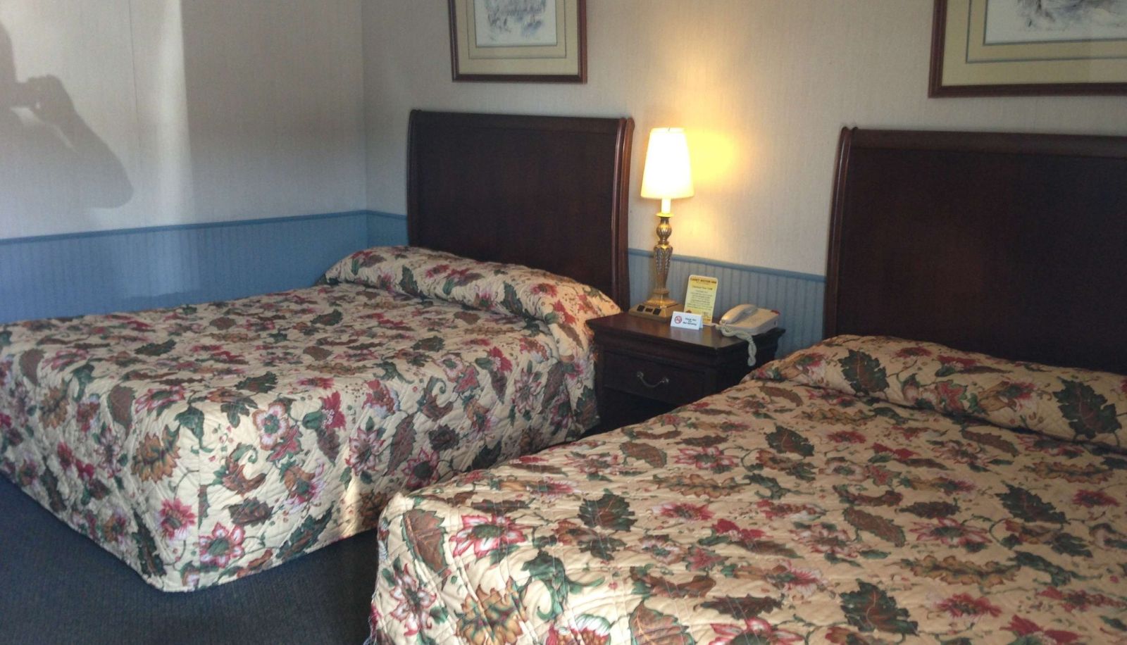 Chambre - Cadet Motor Inn