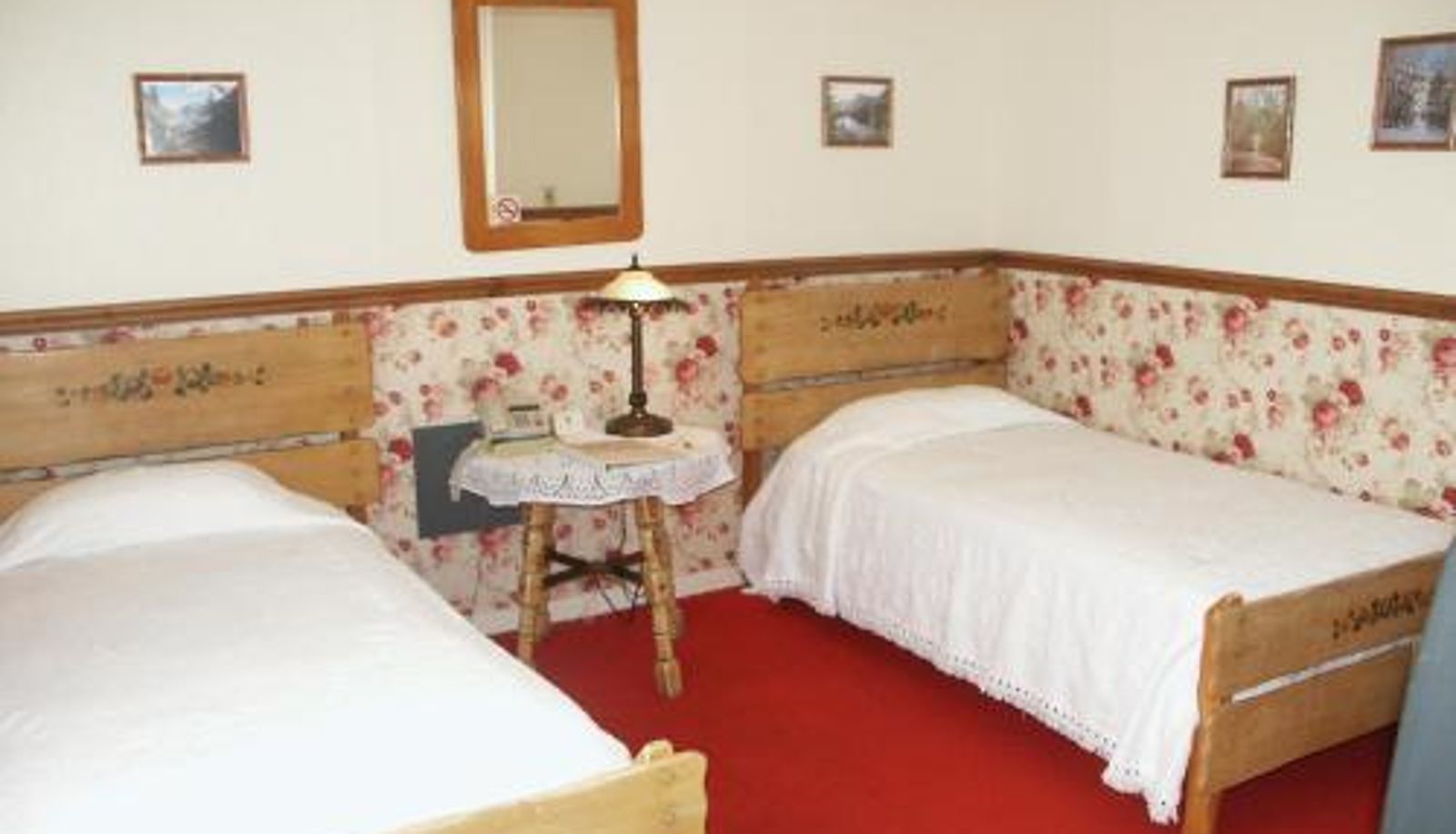 Room - Bridgeport Inn