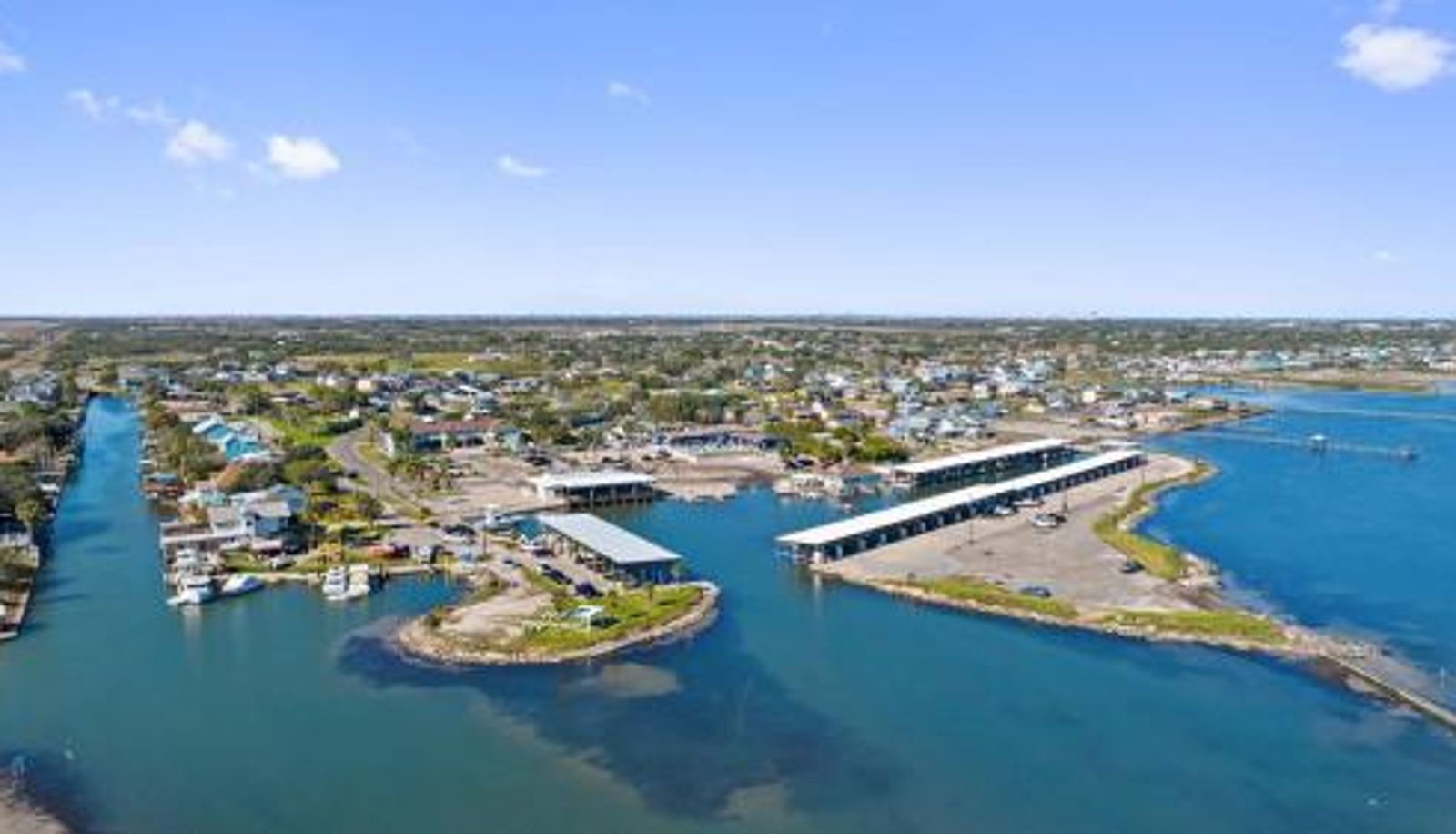 Info - Bluff's Landing Lodge
