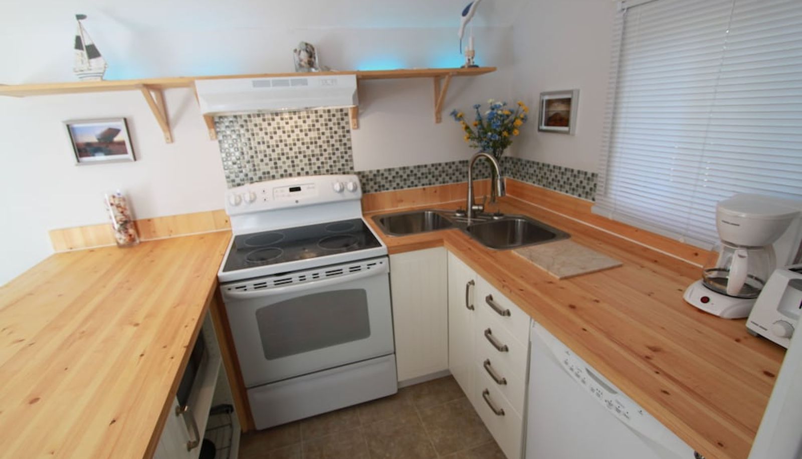 Dreibettzimmer - Plovers Cove Cottage