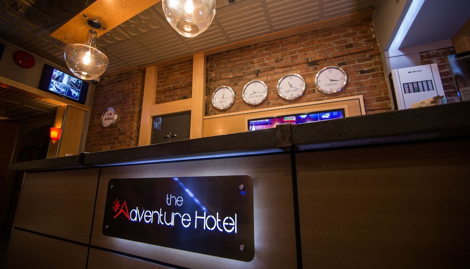 Rezeption - The Adventure Hotel