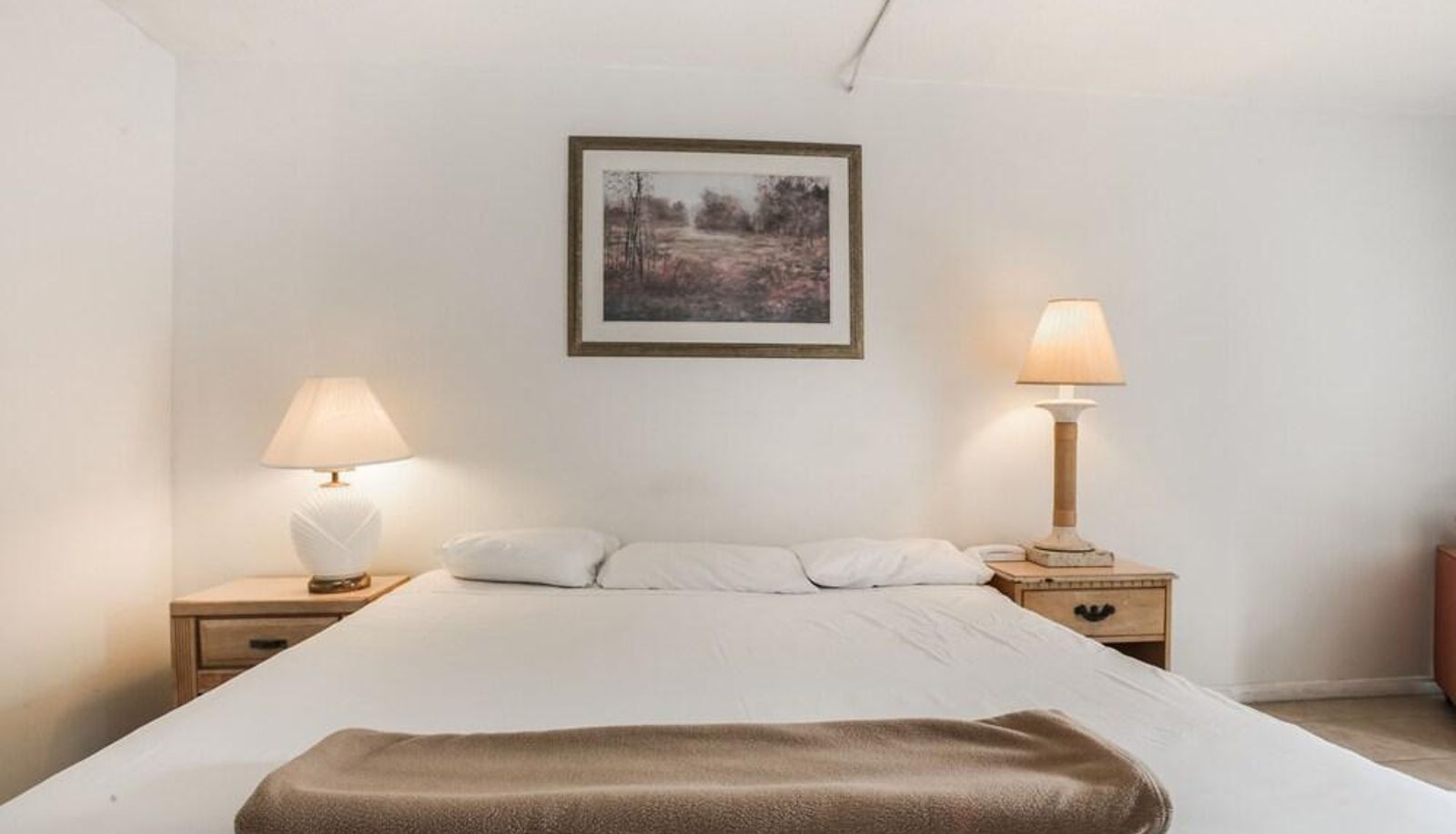 Apartment - Camelot Waterfront Inn