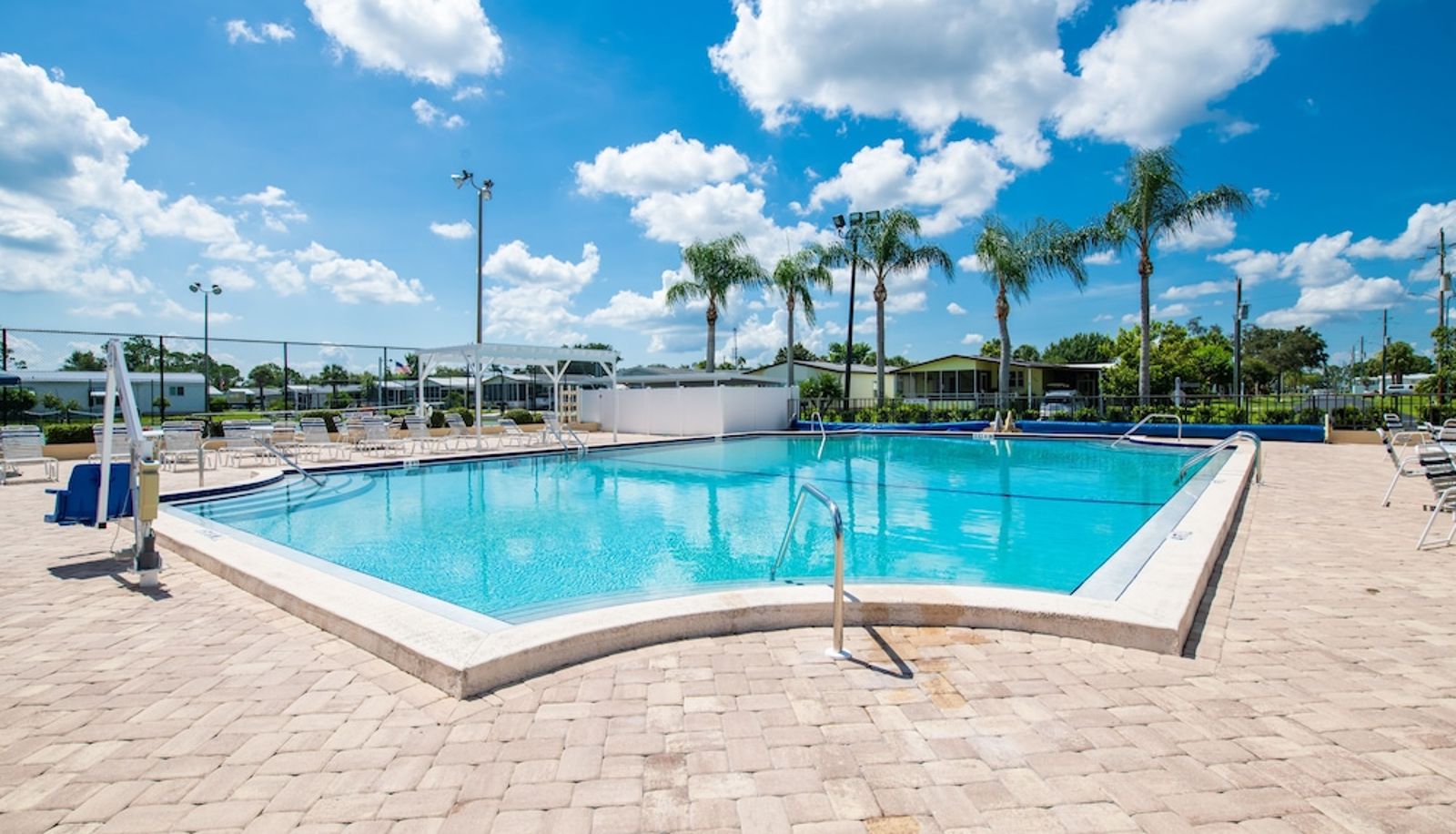 Piscine - Buttonwood Bay RV Resort