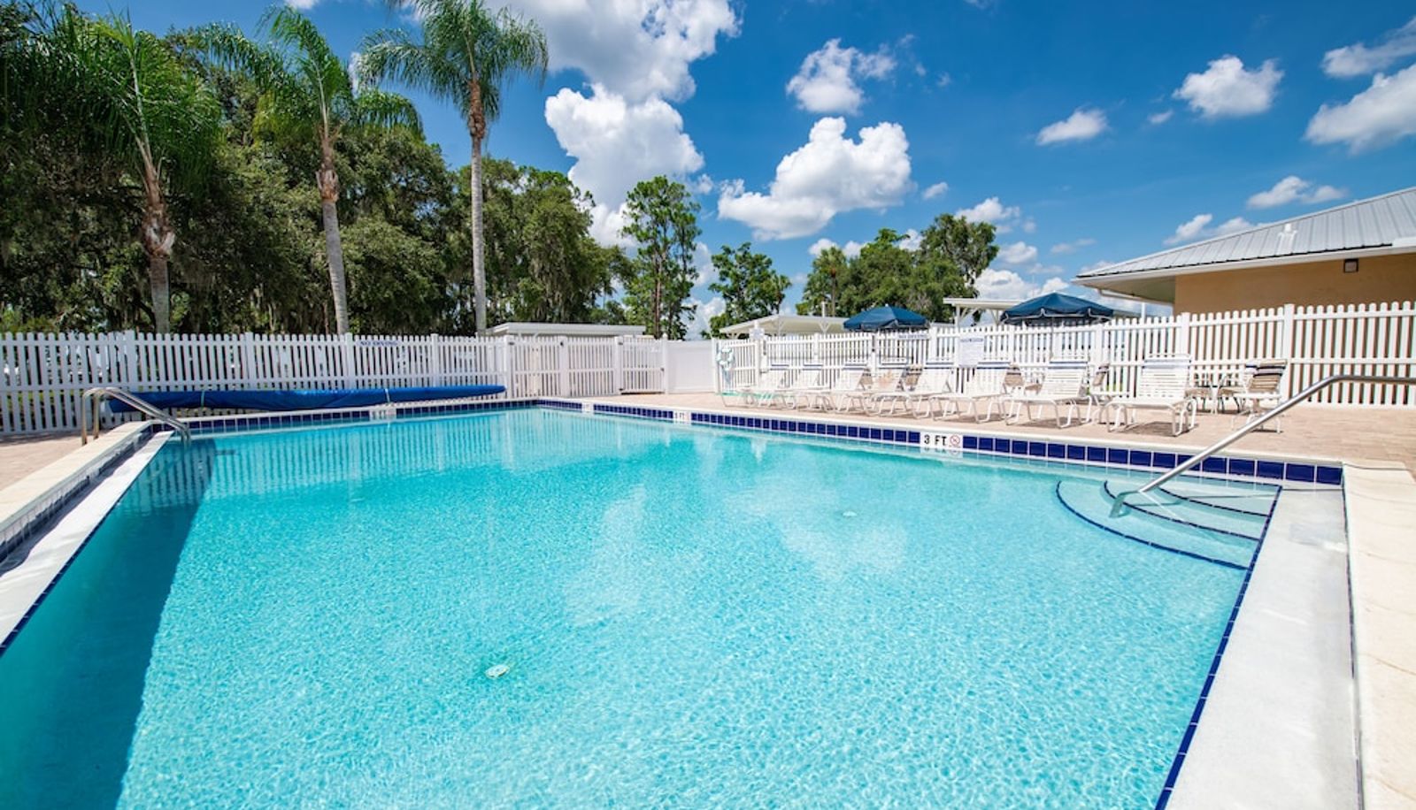 Pool - Buttonwood Bay RV Resort