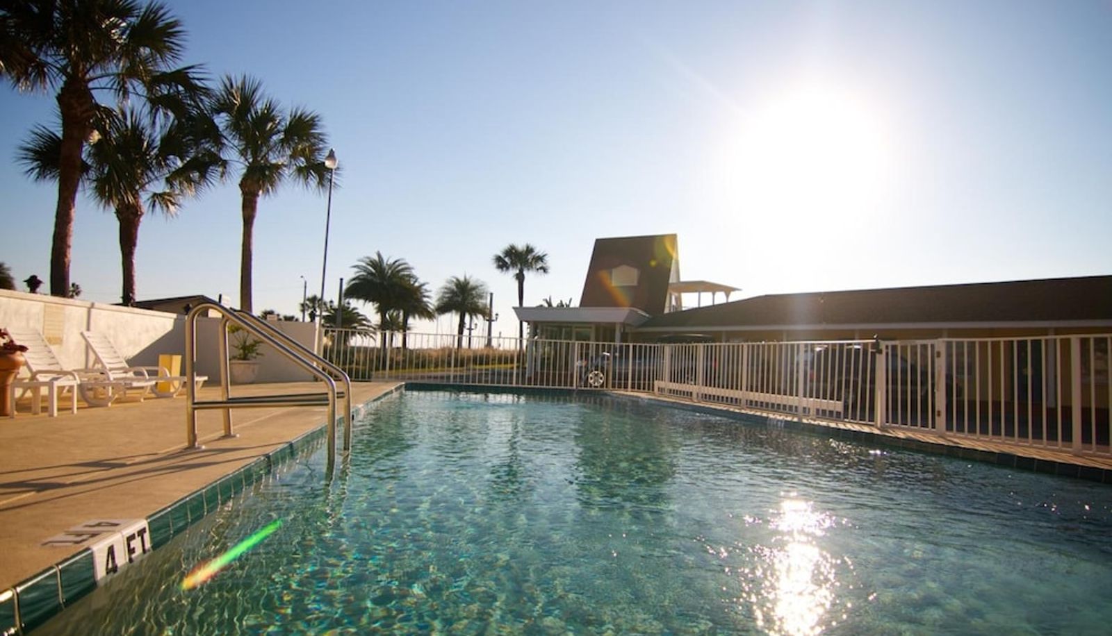 Piscine - Edgewater Inn