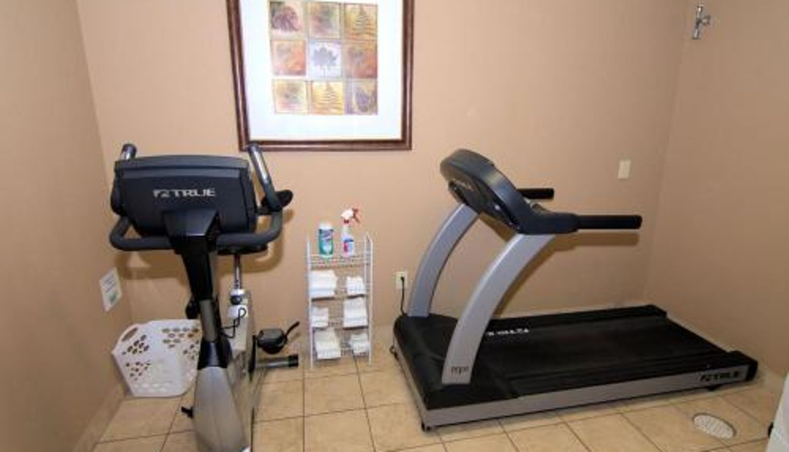 Wellness and fitness area - Rock Island Inn & Suites