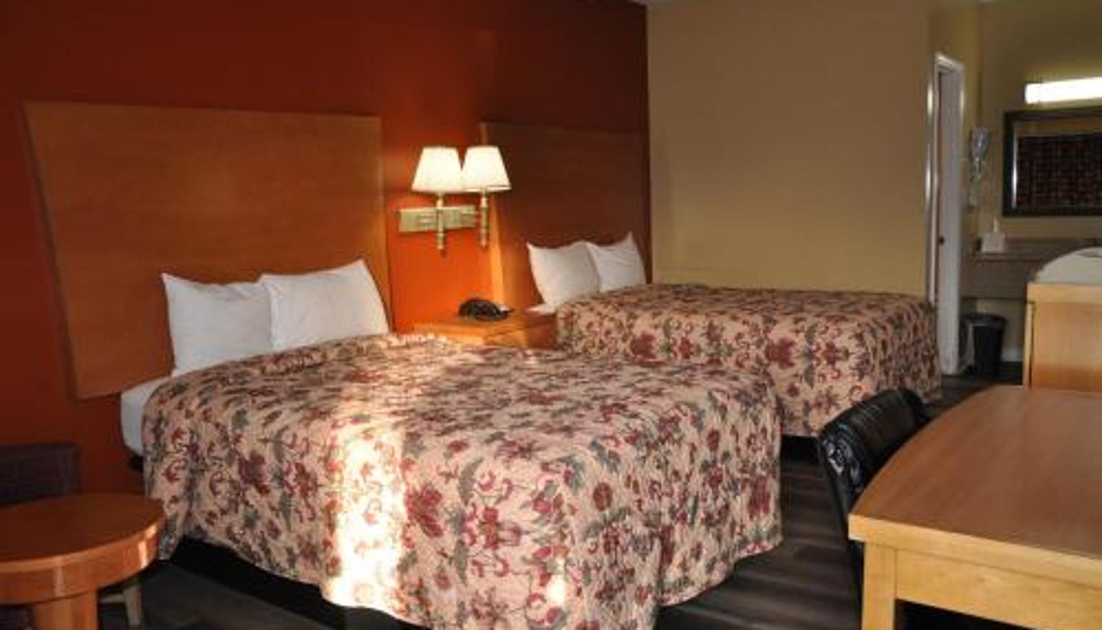 Zimmer - Best Rest Inn - Jacksonville