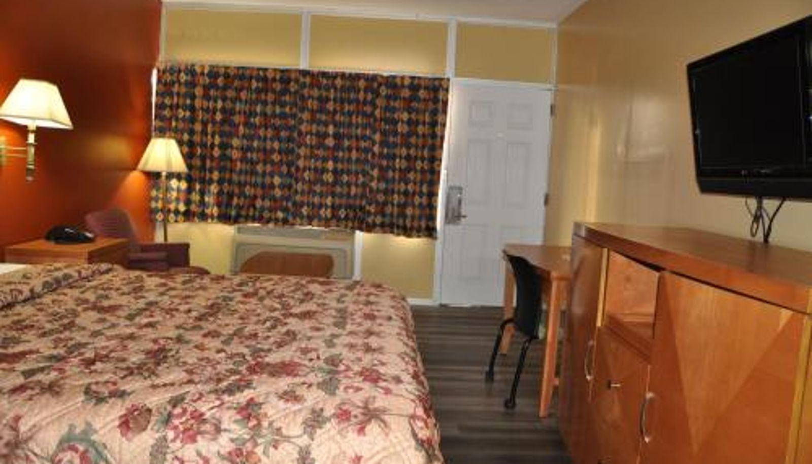 Camera - Best Rest Inn - Jacksonville