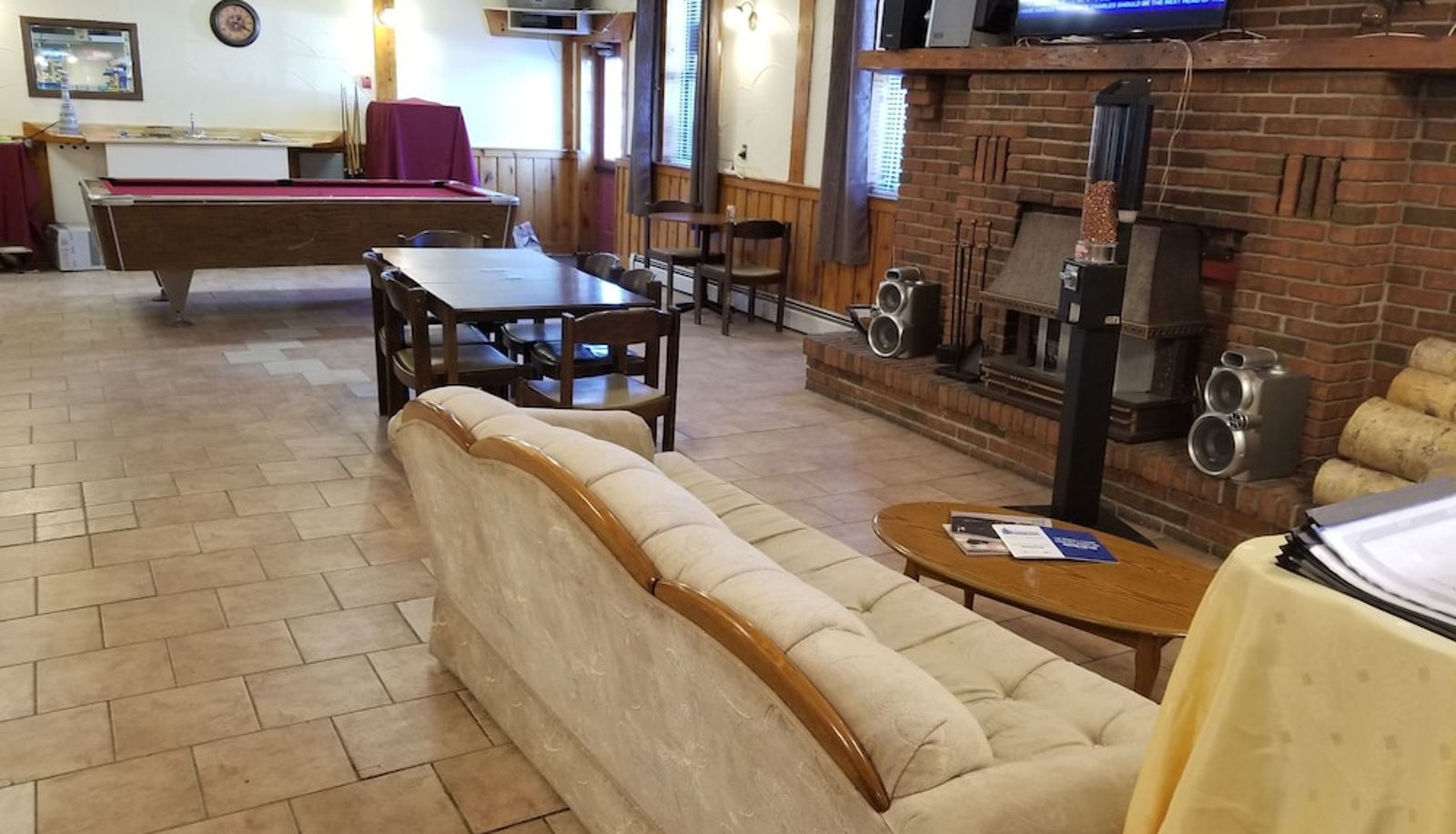 Hall - Englehart Inn
