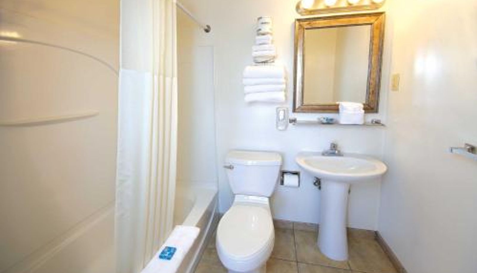 Bathroom - Seabonay Oceanfront Motel