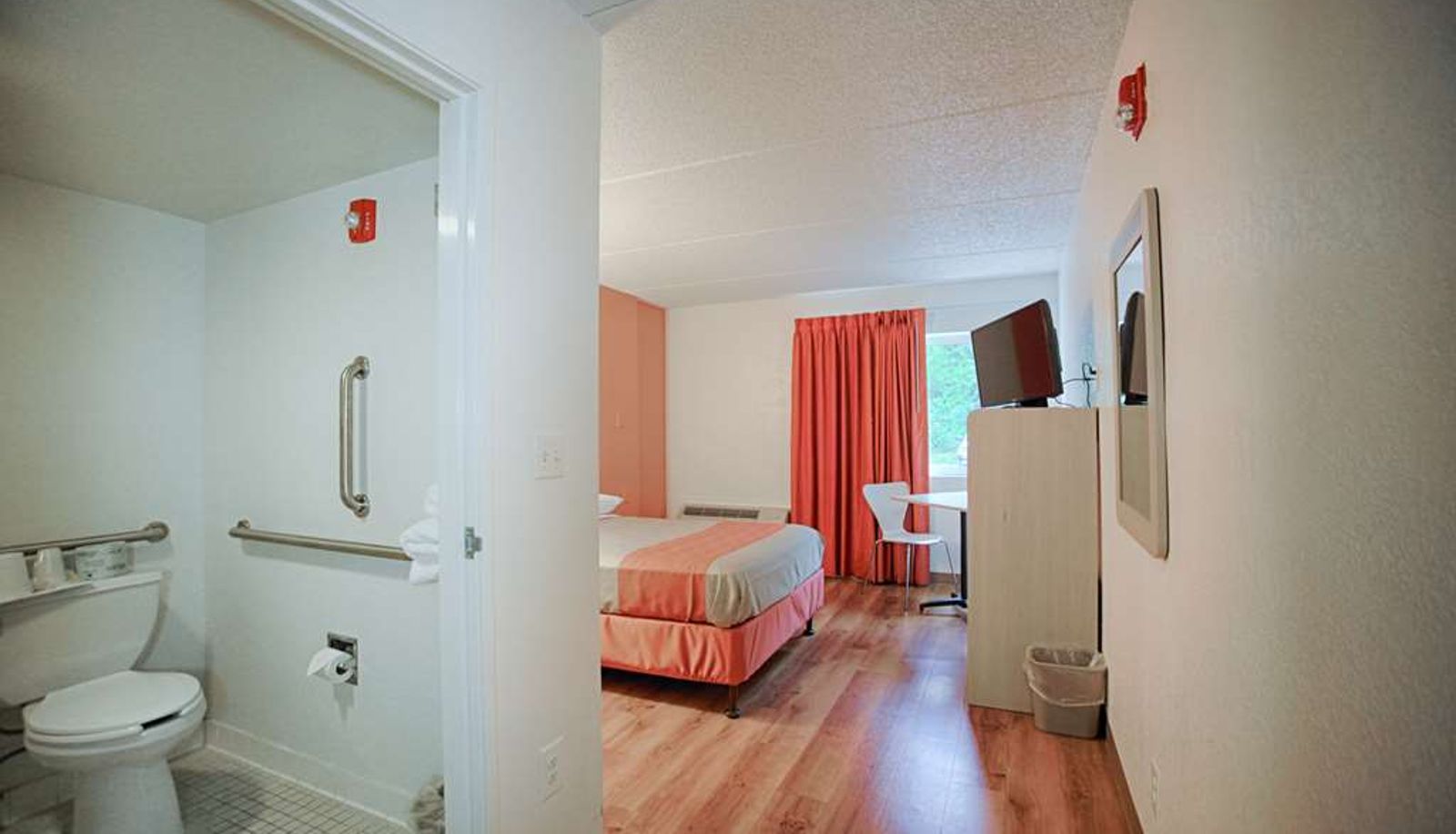 Standard room (double) - Motel 6 Albany NY