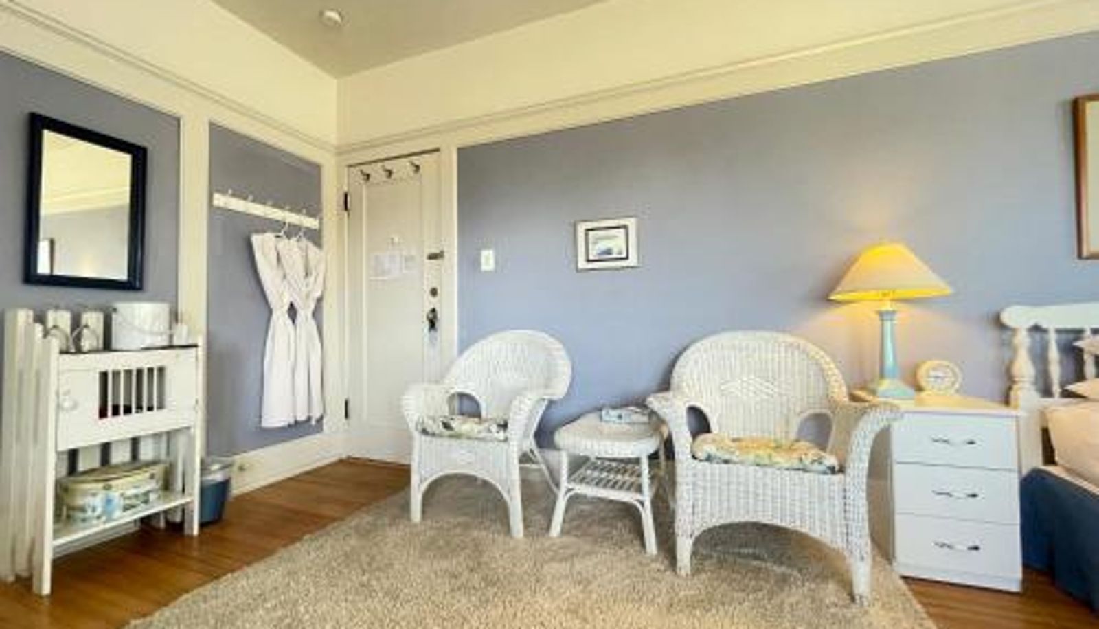 Room - White Rose Inns & Motel