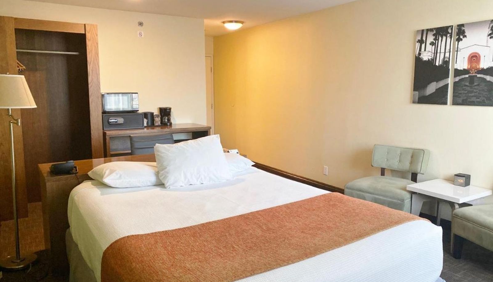 Camera - Redac Gateway Hotel