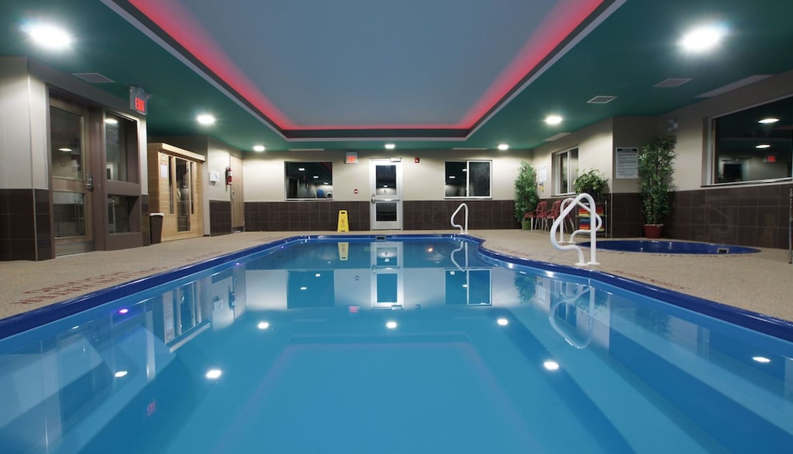 Pool - Dreamz Inn