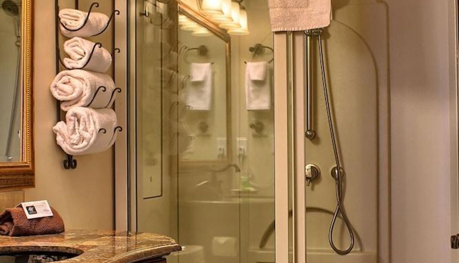Budget room (single) - Grant Hall Hotel