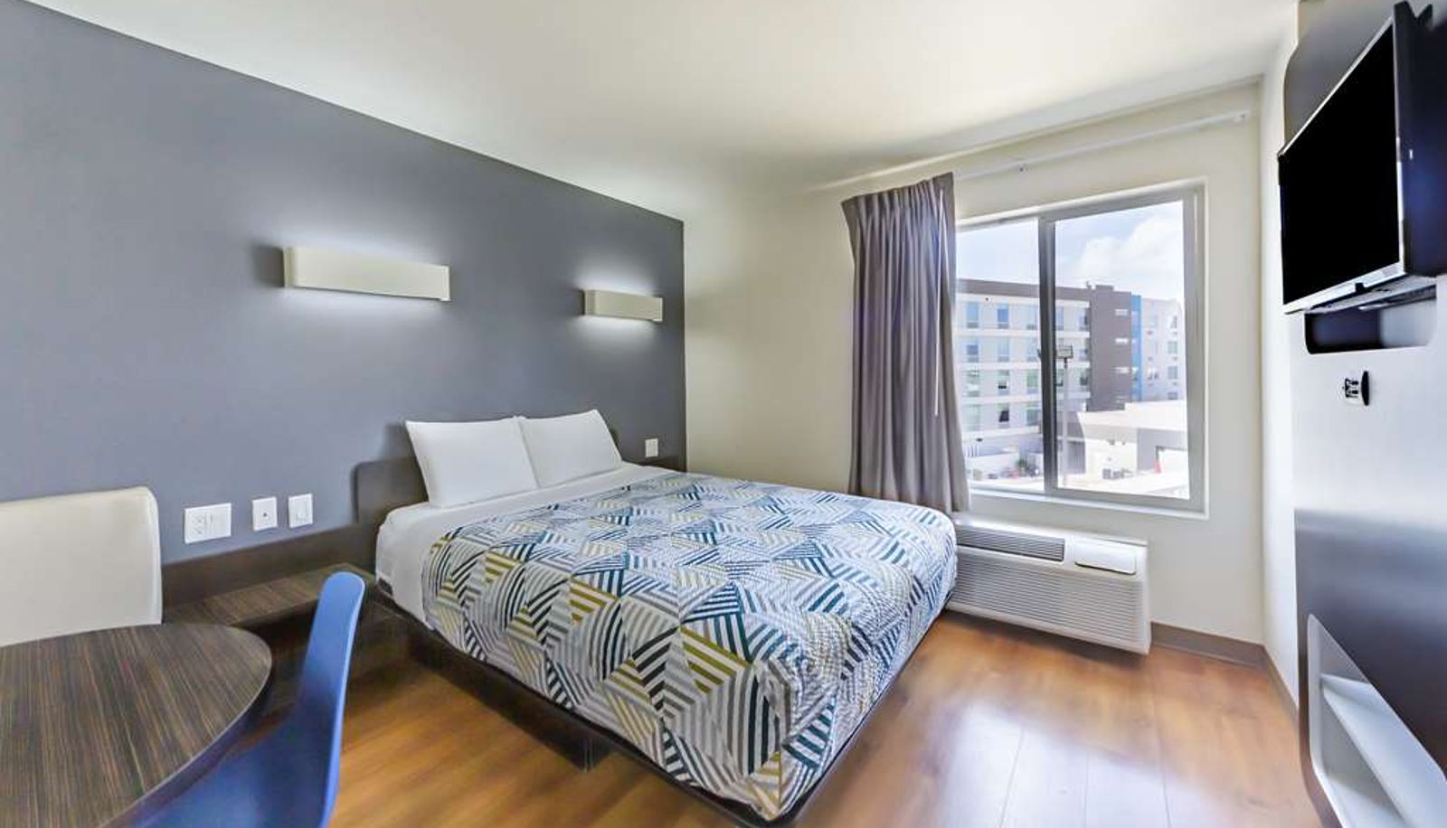 Zimmer - MOTEL 6 LAREDO AIRPORT