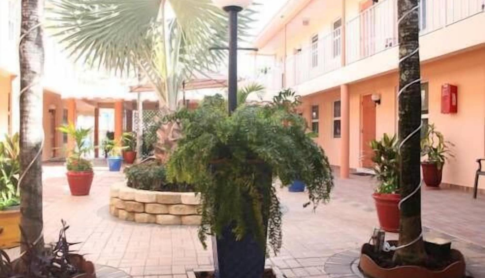 Terrace - Lago Mar Motel and Apartments