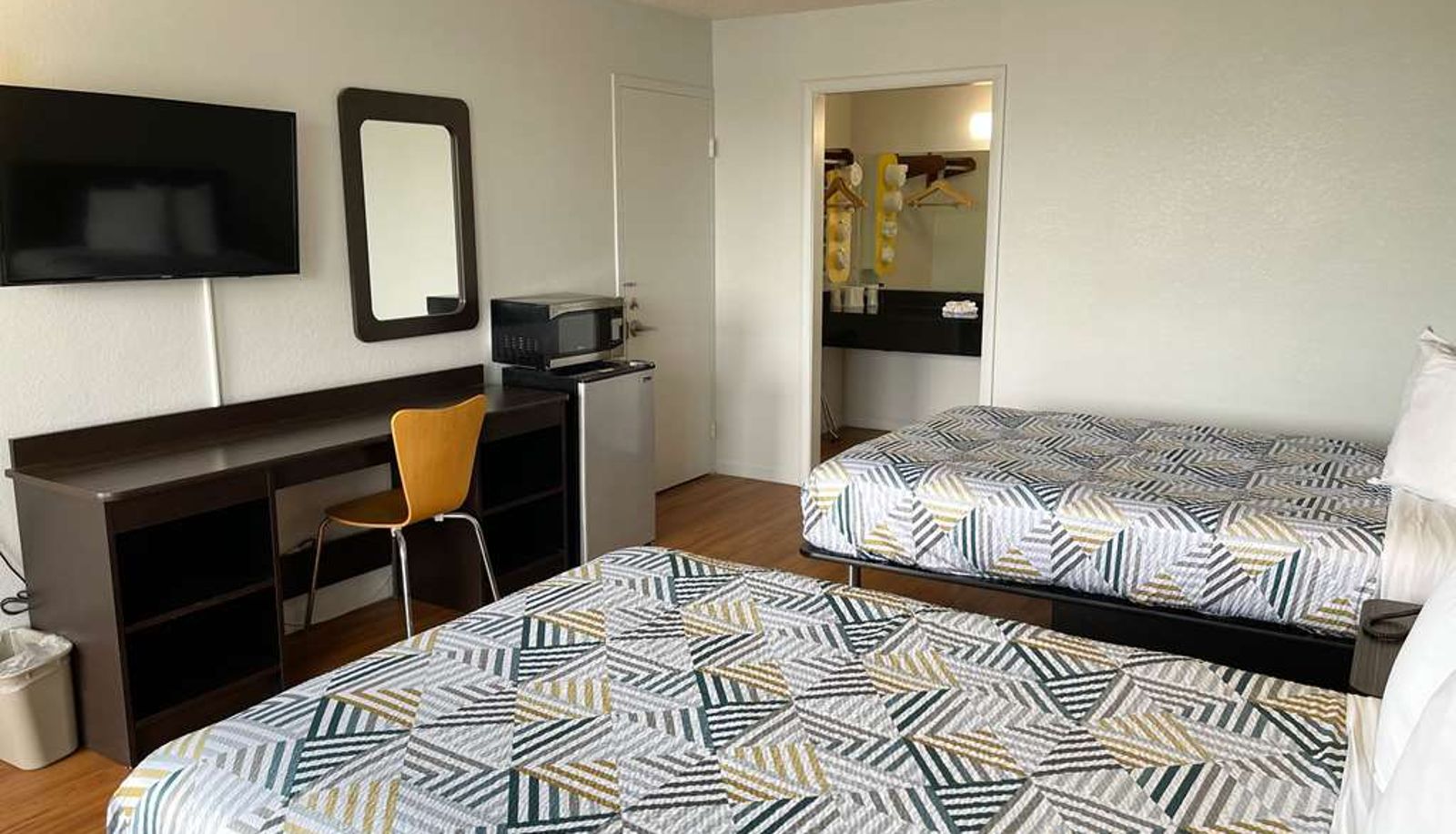 Quadruple room - MOTEL 6 TROY