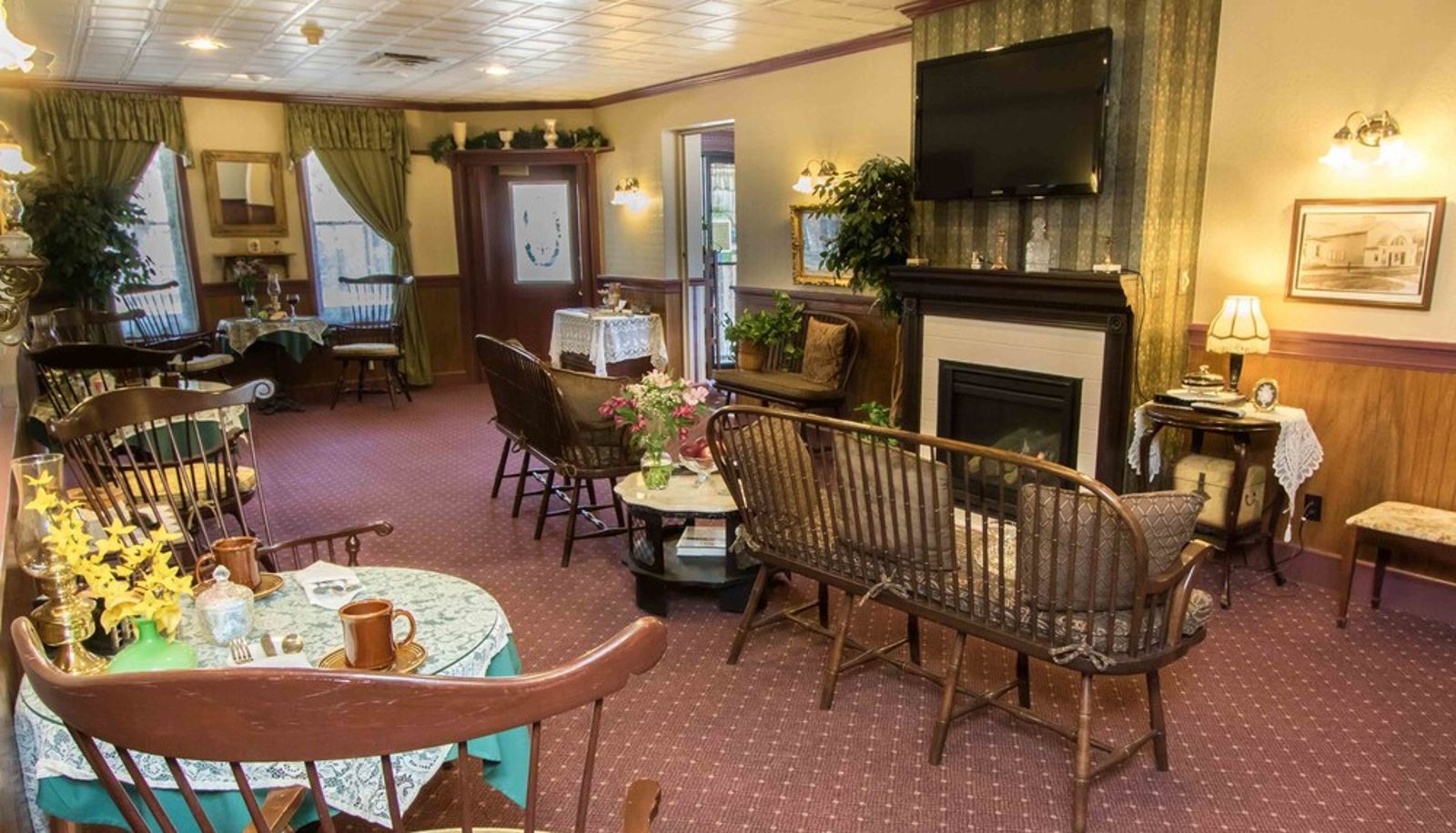 Hall - The Globe Inn