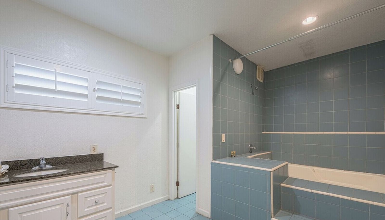 Standard room - Coastal Valley Inn