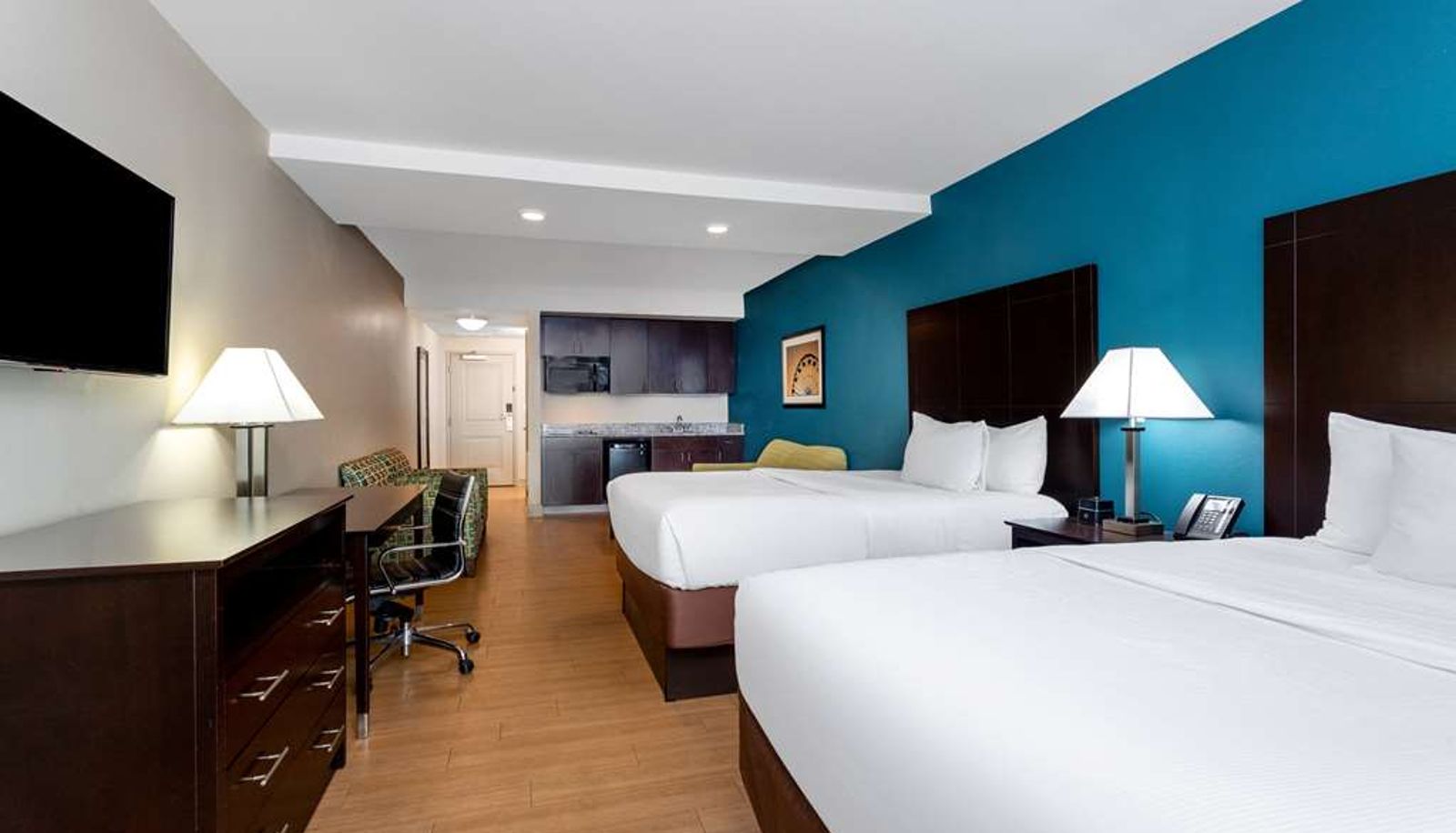 Room - La Quinta Inn & Suites by Wyndham Ocean City