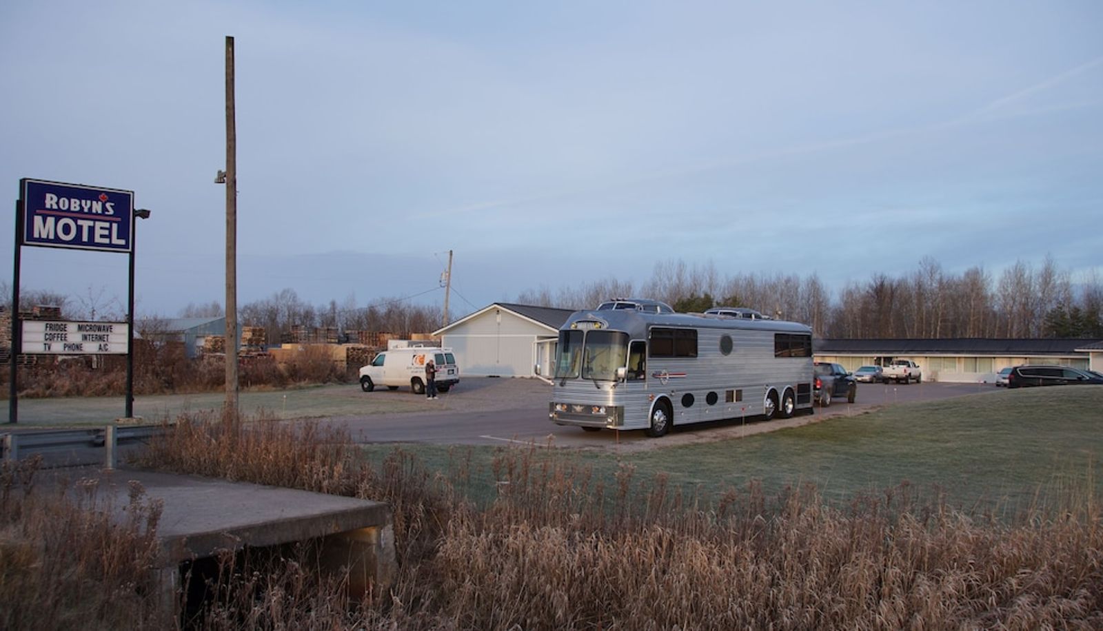 Info - Robyn's Motel