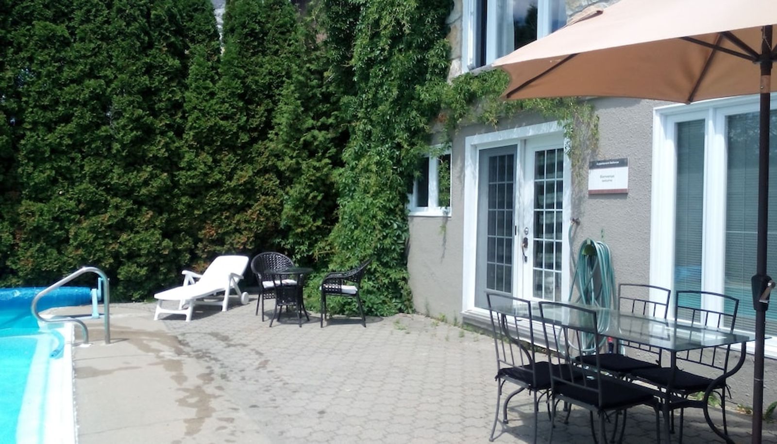 Pool - Studio Bellevue