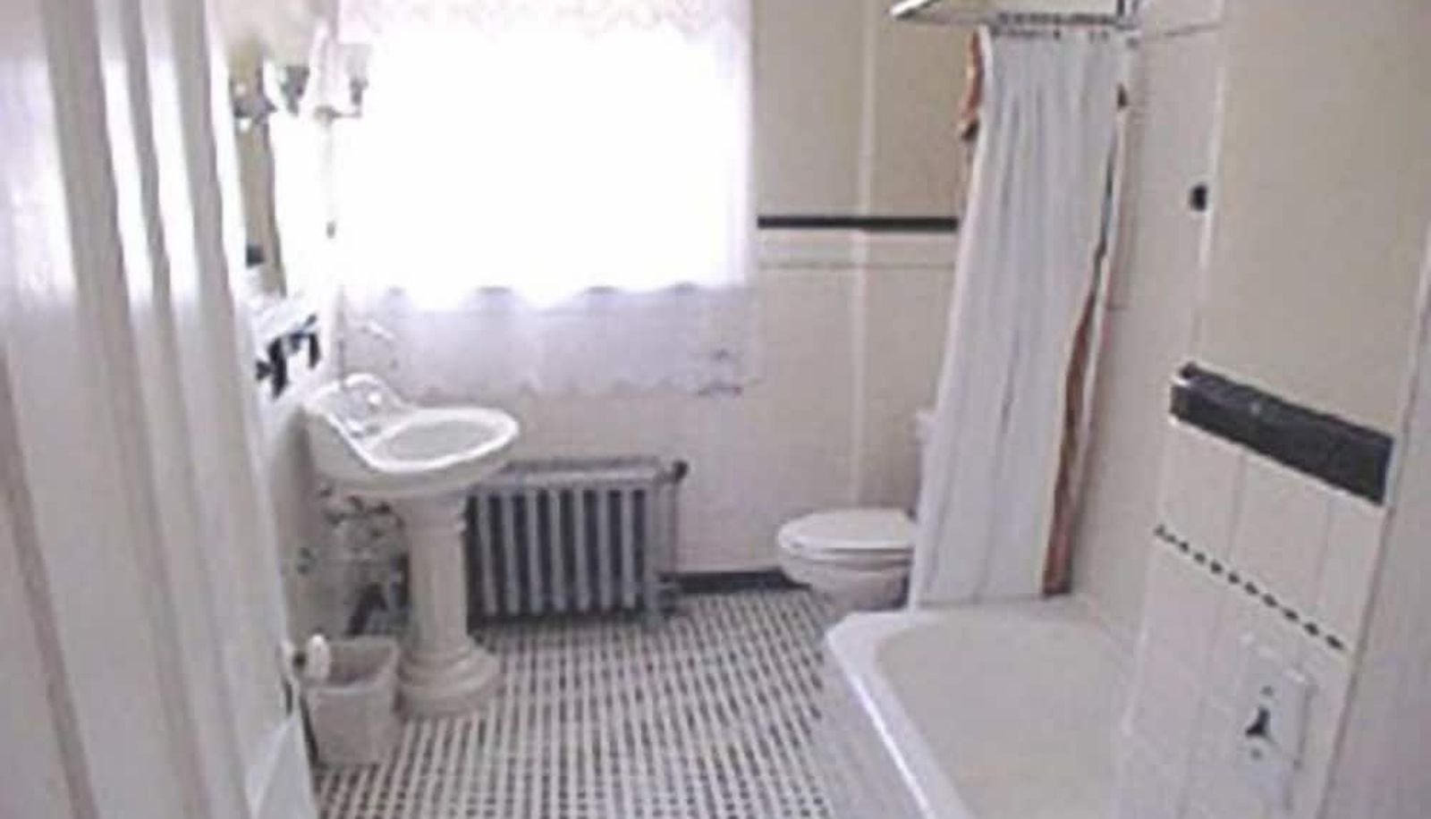 Standard room - The Charles Newhall House