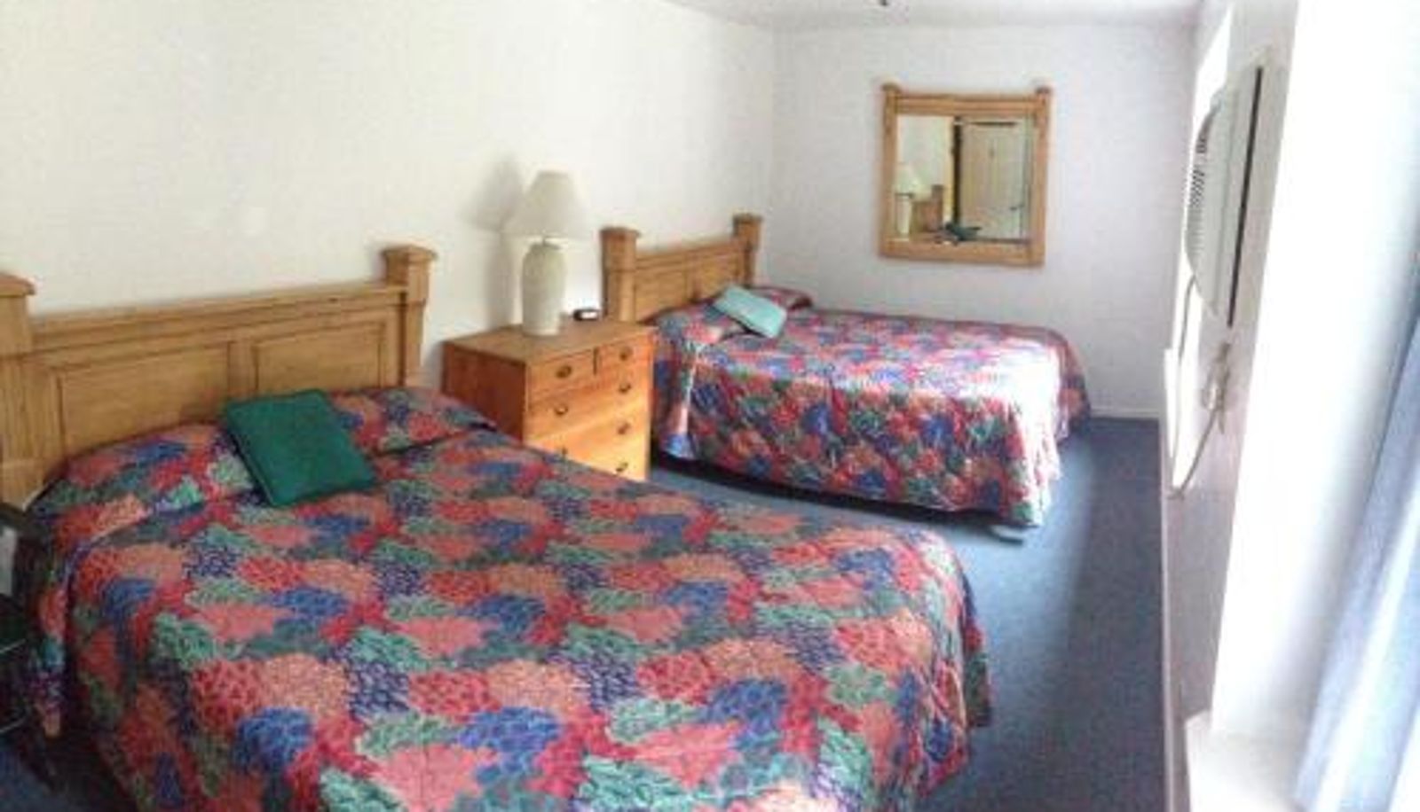 Familienzimmer - StrawberryInn River Front Resort