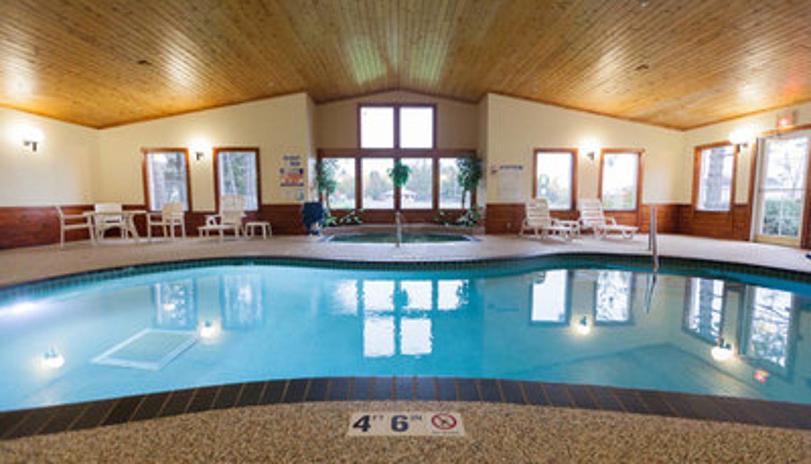 Room - Country Inn of Two Harbors
