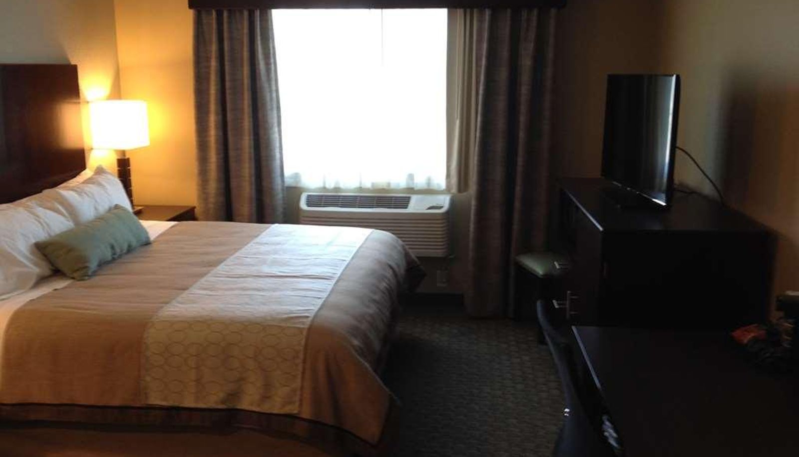 Pool - GrandStay Hotel & Suites Glenwood