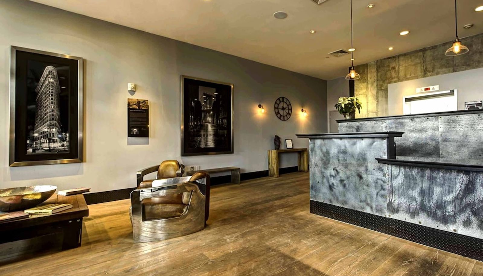 Reception - Pelicanstay near Holland Tunnel