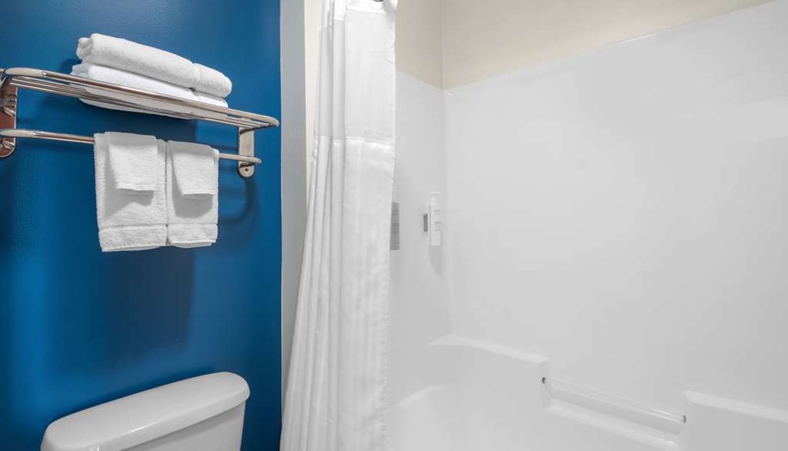 Kamer - Spark by Hilton Minot
