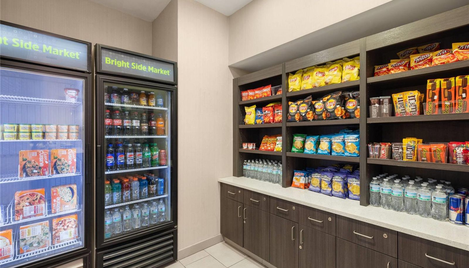 Vista interna - La Quinta Inn & Suites by Wyndham Chattanooga - Lookout Mtn