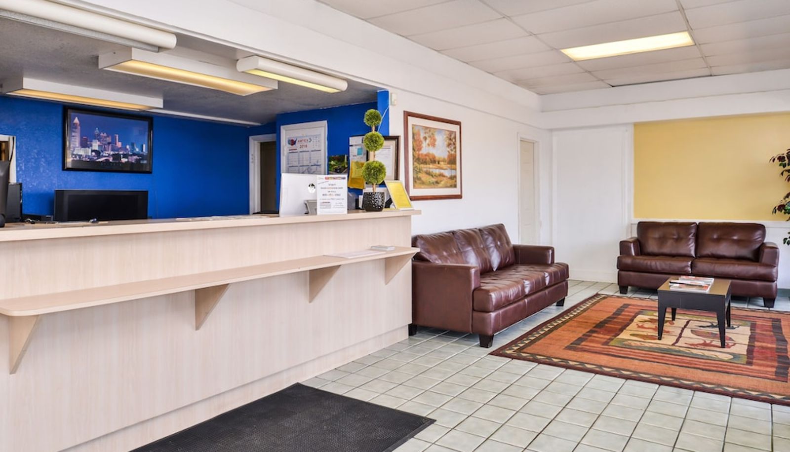 Hall - Haven Inn & Suites