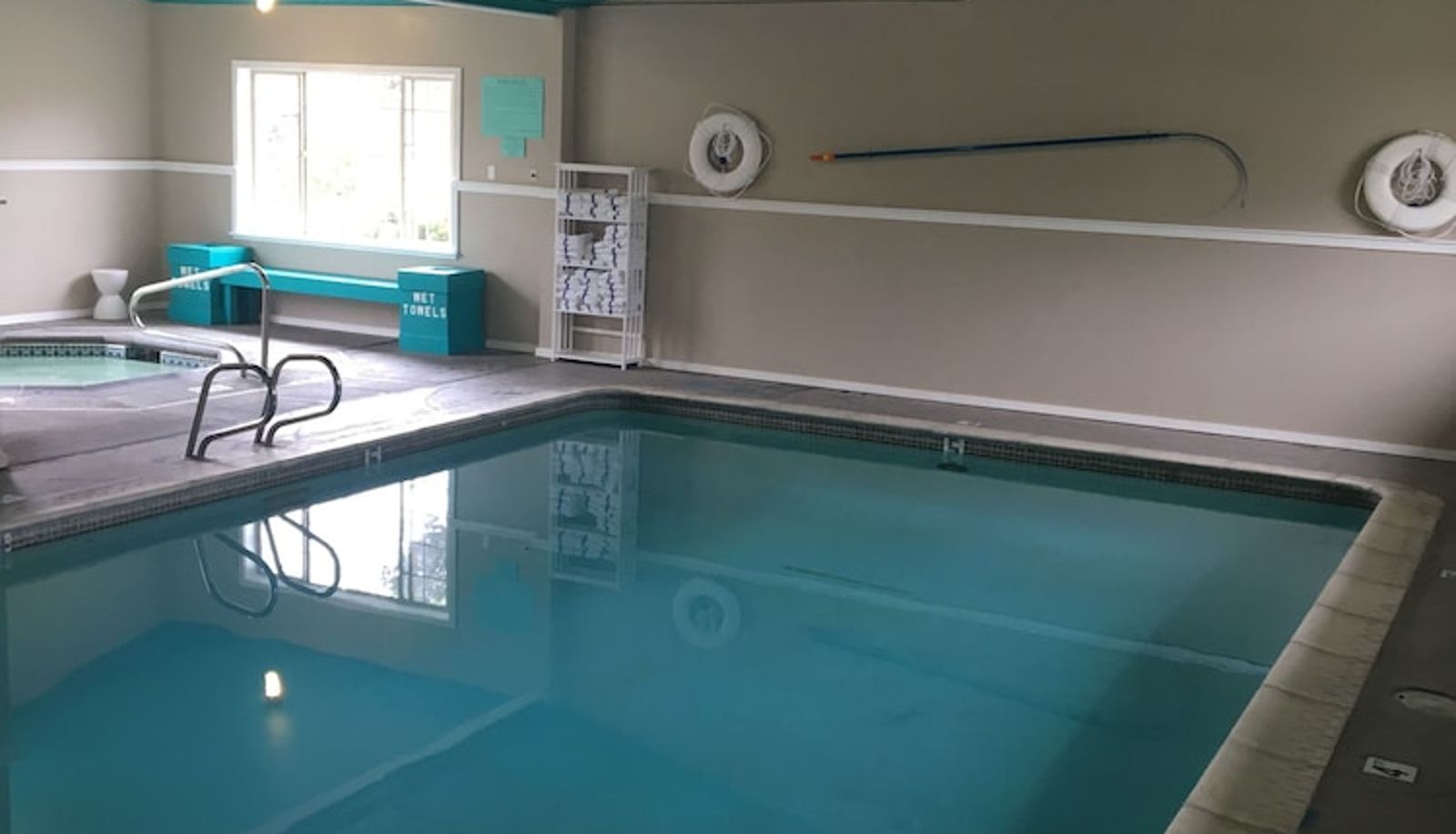 Piscina - Hi-Tide Oceanfront Inn