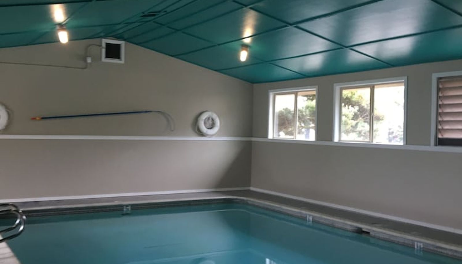 Piscina - Hi-Tide Oceanfront Inn