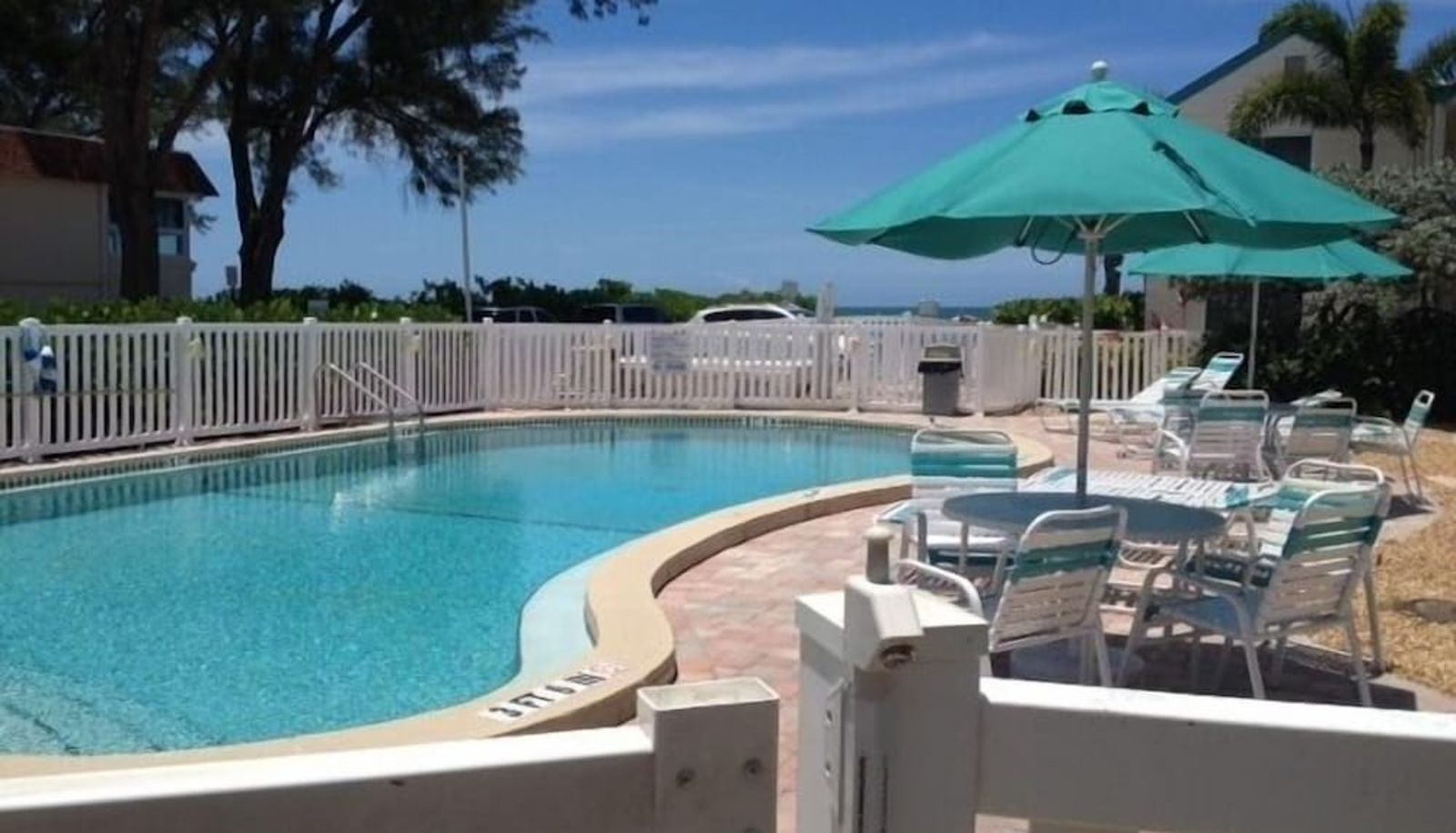 Piscine - Coconuts Beach Resort