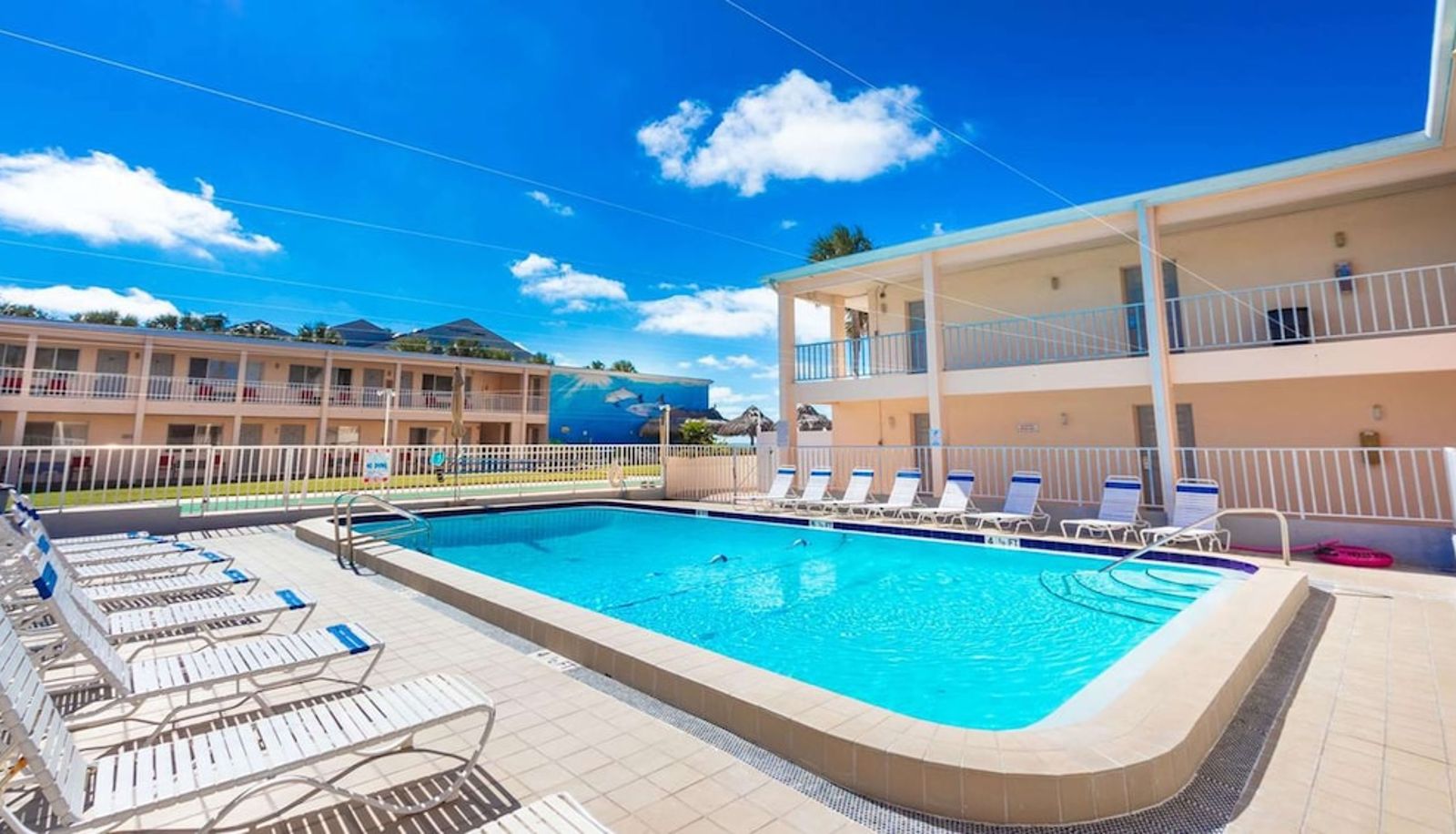 Pool - Belleair Beach Resort Motel