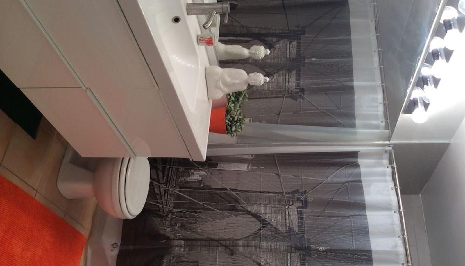 Apartment - Spacious Downtown Condo