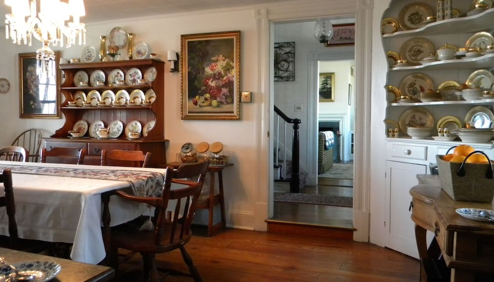 Restaurant - Black Walnut Point Inn