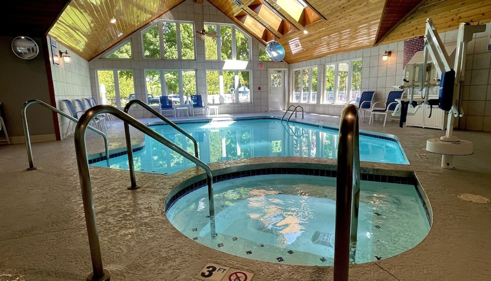 Pool - Waterbury Inn